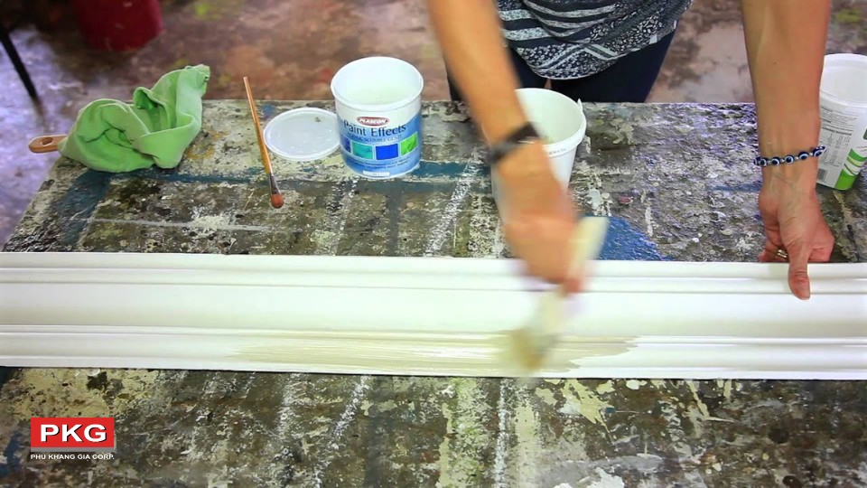 Có thể sơn lên phào chỉ không