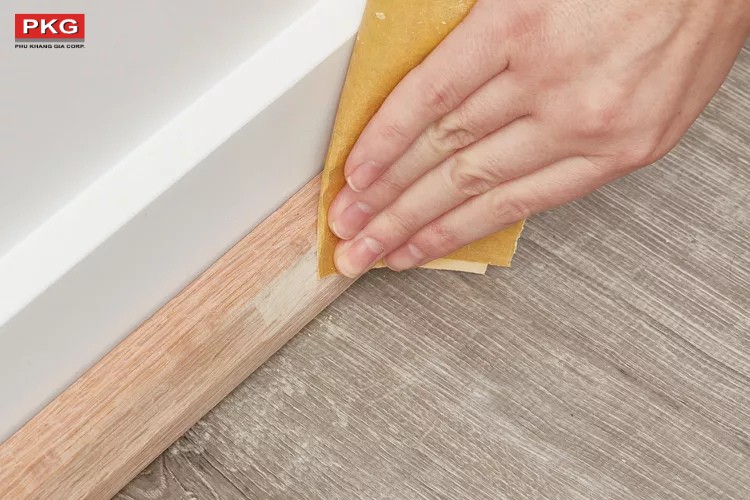 Bước 4: Hoàn thiện bằng giấy nhám