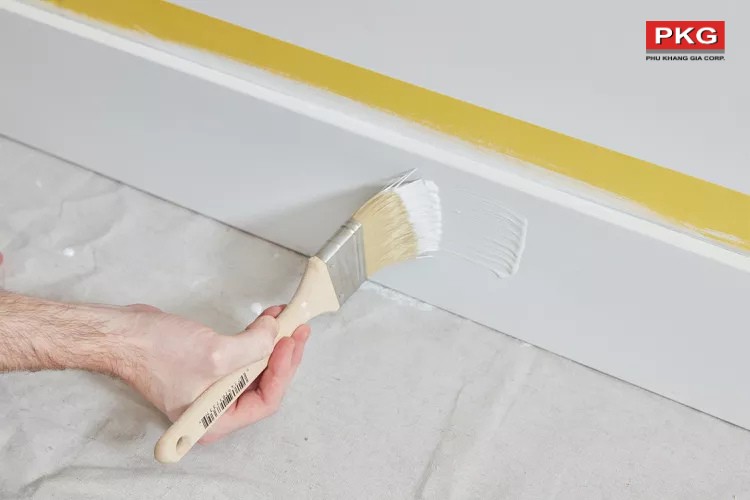 Bước 6: Sơn hai lớp sơn phủ